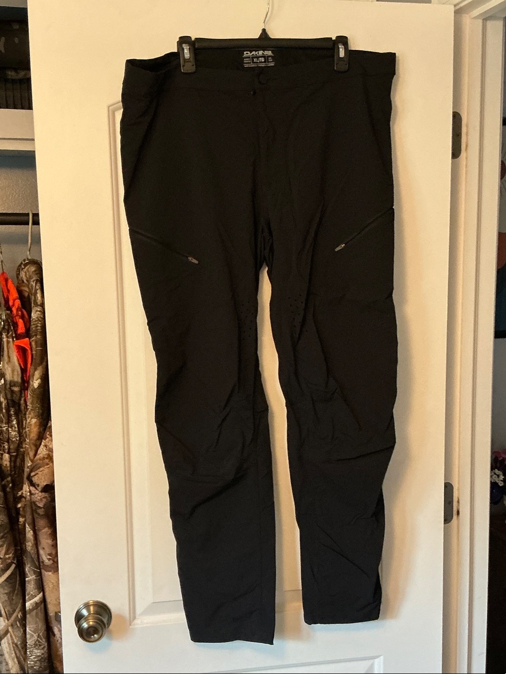 Dakine Black Men's Technical Hiking Joggers